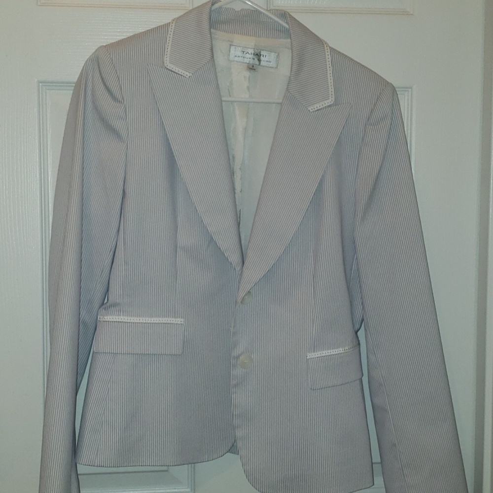 Tahari Woman's Blazer